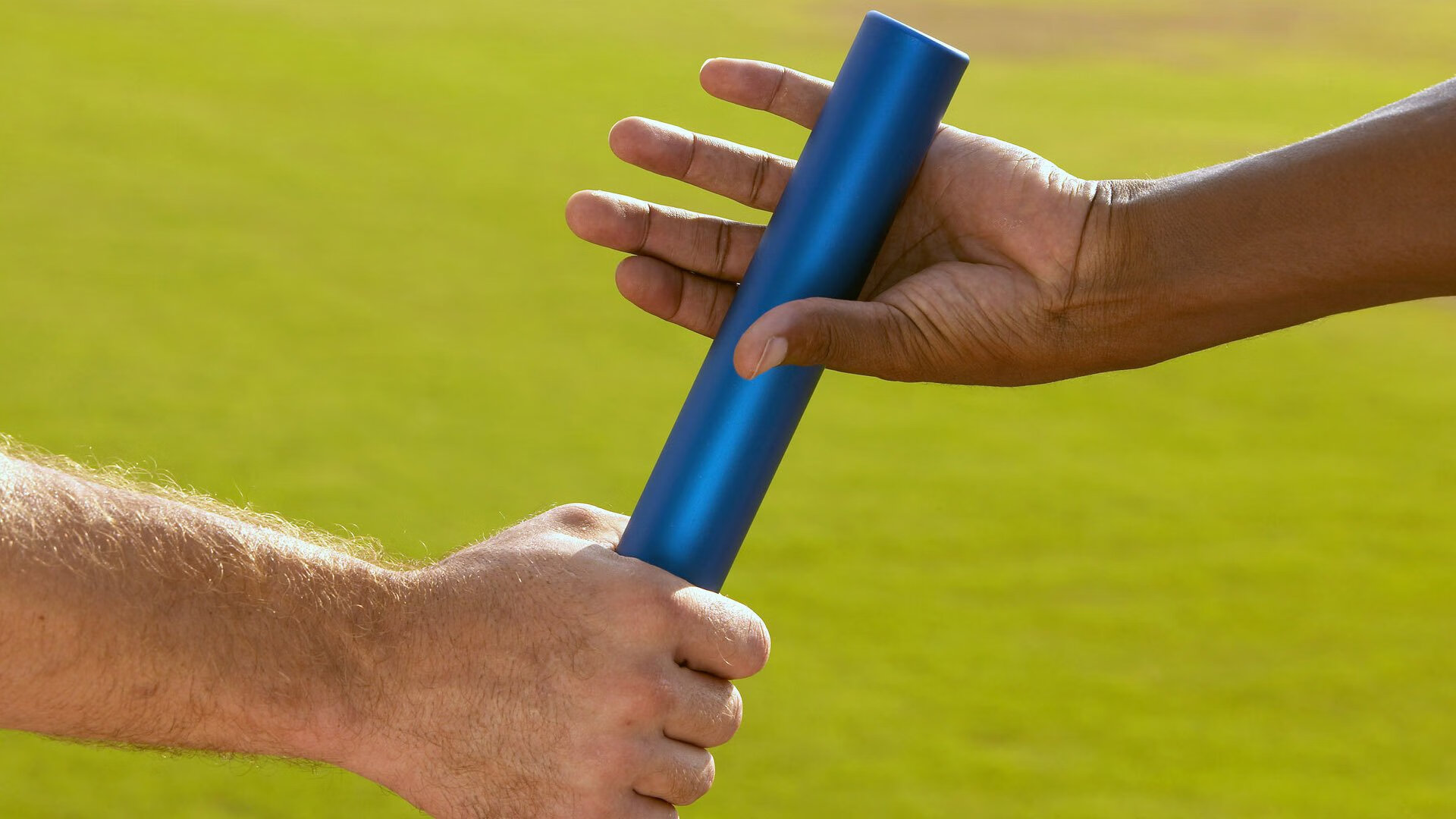 “运动前后拍照对比展”展示参赛者汗水与笑容